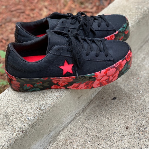 Brand new some worn 1x converse I will make a post - Picture 3 of 4